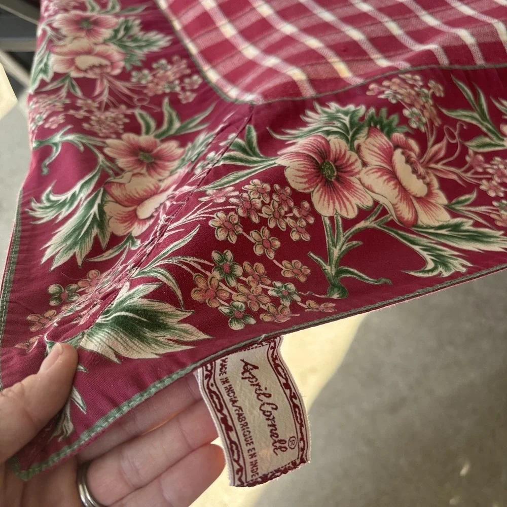 VTG April‎ Cornell Tablecloth 89x58 Red Country Plaid Floral Border Farmhouse